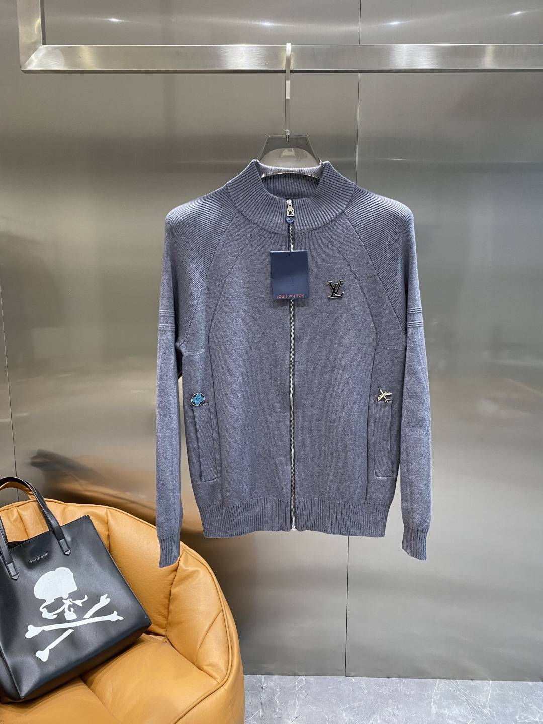 《𝙉𝙚𝙬🤍🖤驴家》25ss秋冬 最新最顶级开衫羊毛针织衫开衫毛衣，精致配色融合新款潮套头衫，最顶级的品质