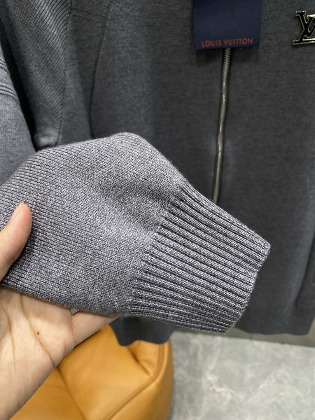 《𝙉𝙚𝙬🤍🖤驴家》25ss秋冬 最新最顶级开衫羊毛针织衫开衫毛衣，精致配色融合新款潮套头衫，最顶级的品质