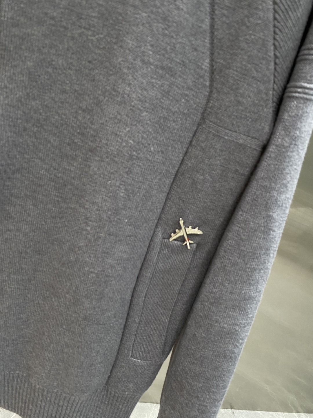 《𝙉𝙚𝙬🤍🖤驴家》25ss秋冬 最新最顶级开衫羊毛针织衫开衫毛衣，精致配色融合新款潮套头衫，最顶级的品质