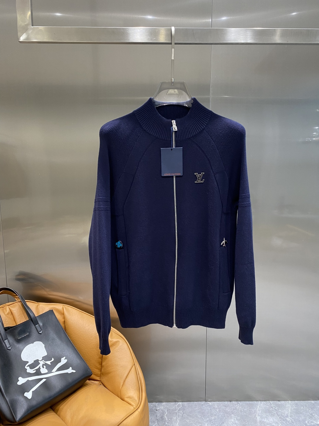 《𝙉𝙚𝙬🤍🖤驴家》25ss秋冬 最新最顶级开衫羊毛针织衫开衫毛衣，精致配色融合新款潮套头衫，最顶级的品质