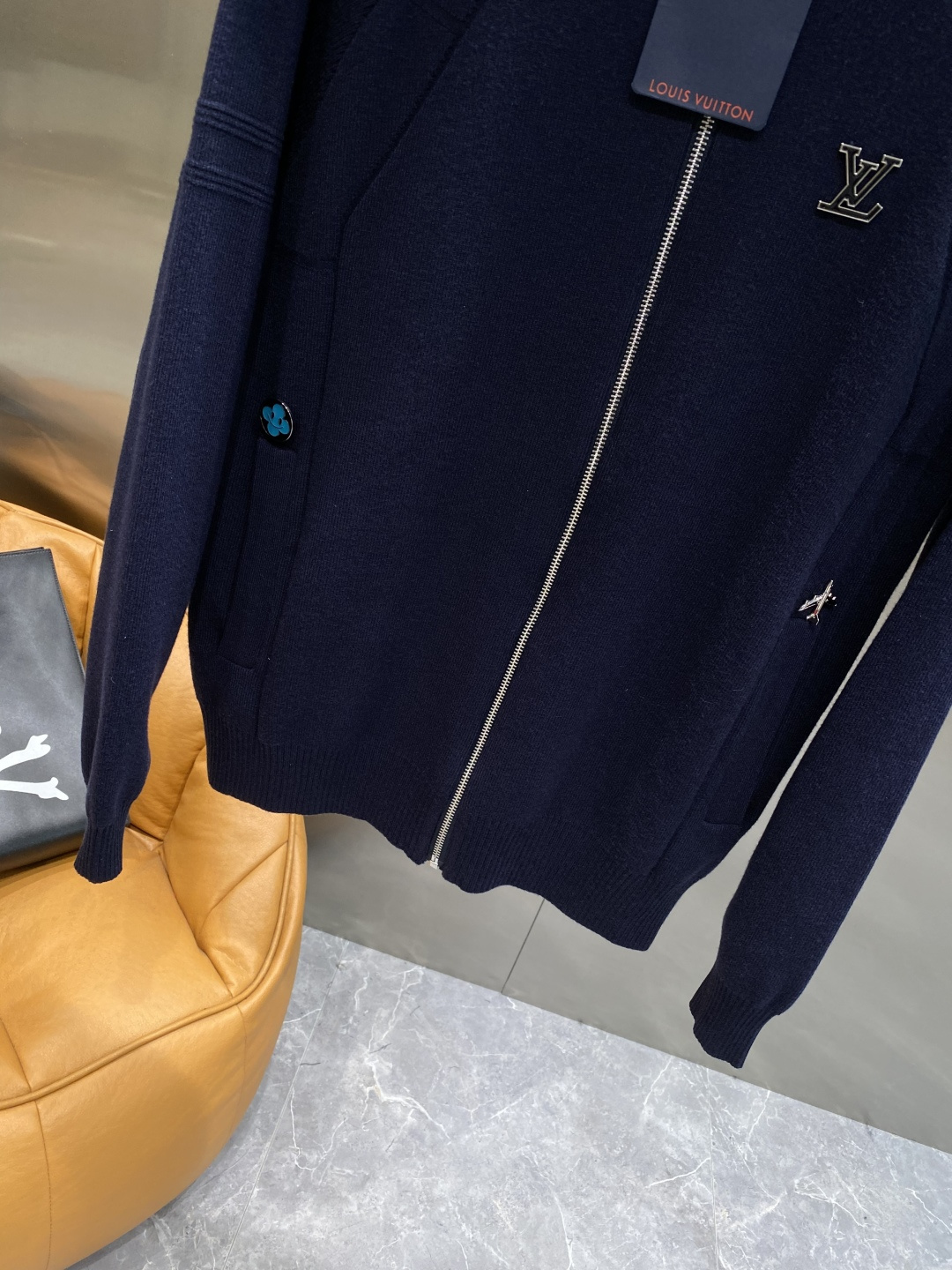 《𝙉𝙚𝙬🤍🖤驴家》25ss秋冬 最新最顶级开衫羊毛针织衫开衫毛衣，精致配色融合新款潮套头衫，最顶级的品质