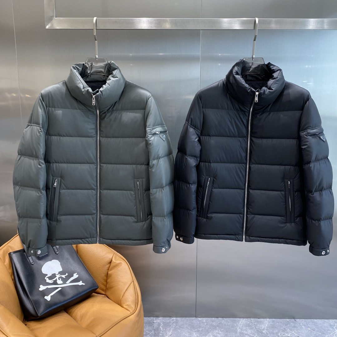 《𝙉𝙚𝙬🤍🖤普家》代购正品级别秋冬新款羽绒服 原版1:1订制五金配件全进口原版定制 欢迎专柜对比 绝对的