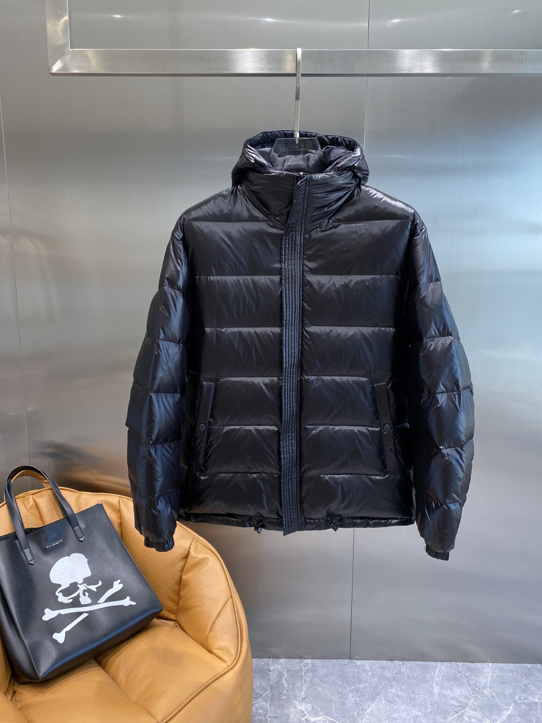 《𝙉𝙚𝙬🤍🖤普家》代购正品级别秋冬新款双面穿羽绒服 原版1:1订制五金配件全进口原版定制 欢迎专柜对比 