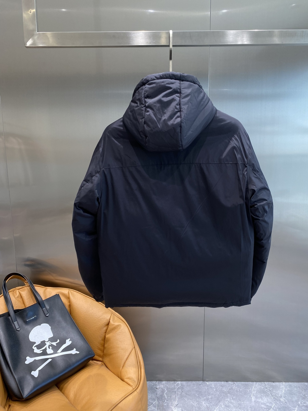 《𝙉𝙚𝙬🤍🖤普家》代购正品级别秋冬新款双面穿羽绒服 原版1:1订制五金配件全进口原版定制 欢迎专柜对比 