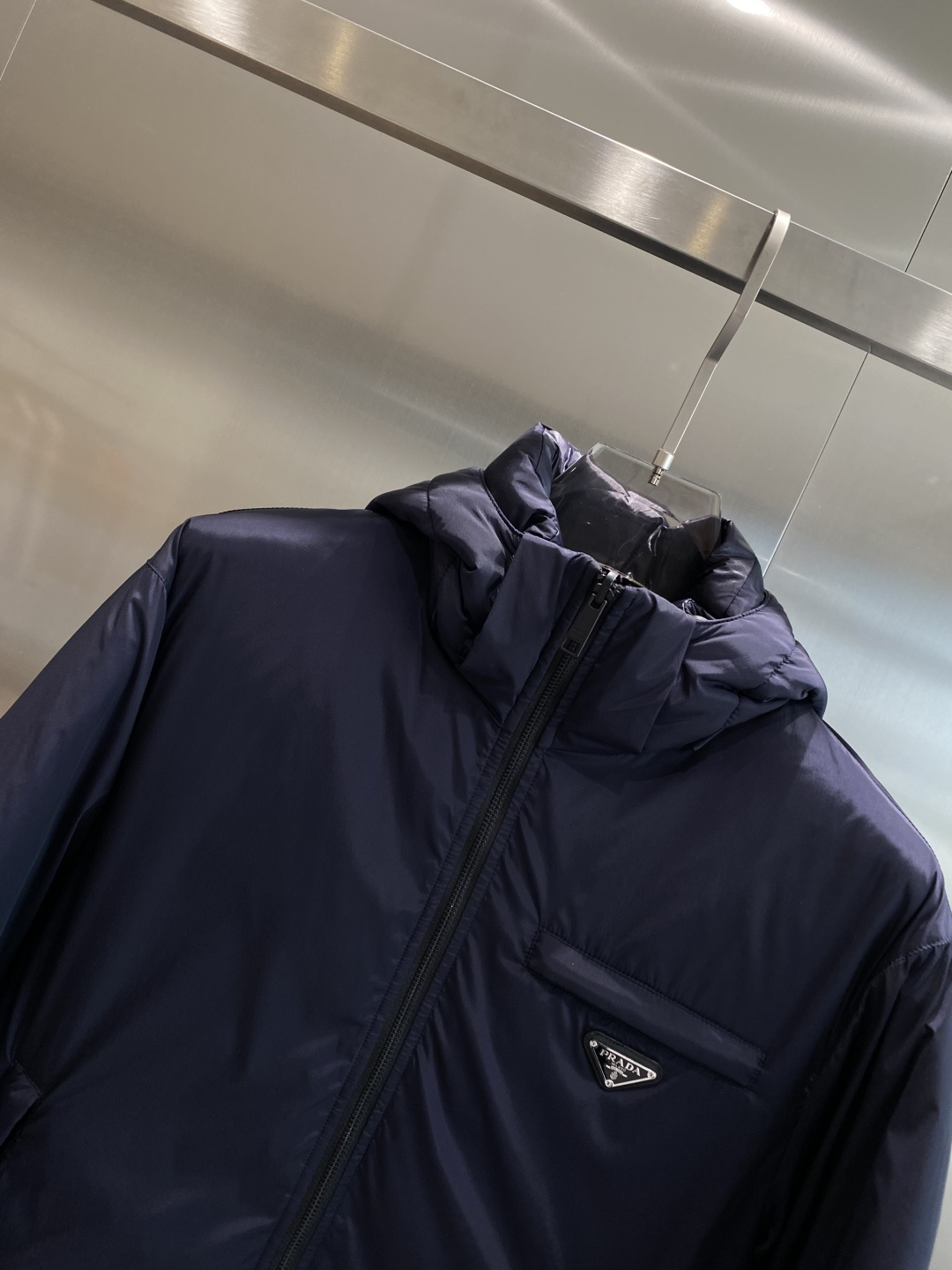 《𝙉𝙚𝙬🤍🖤普家》代购正品级别秋冬新款双面穿羽绒服 原版1:1订制五金配件全进口原版定制 欢迎专柜对比 