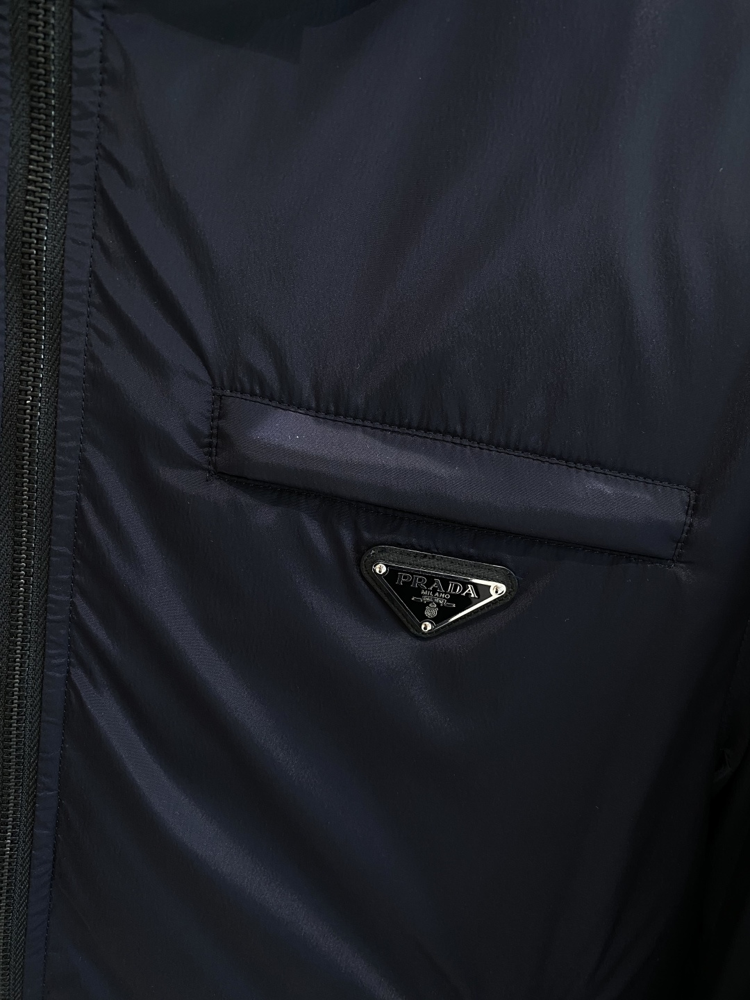 《𝙉𝙚𝙬🤍🖤普家》代购正品级别秋冬新款双面穿羽绒服 原版1:1订制五金配件全进口原版定制 欢迎专柜对比 