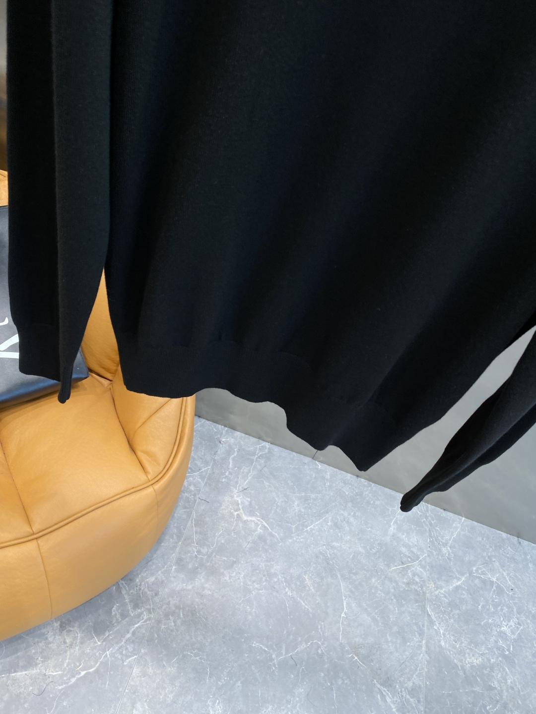 《𝙉𝙚𝙬🤍🖤DG家》2025秋冬新款毛衣 高品质意大利进口面料，高密度针织，时尚百搭毛衣，帅气十足。经典