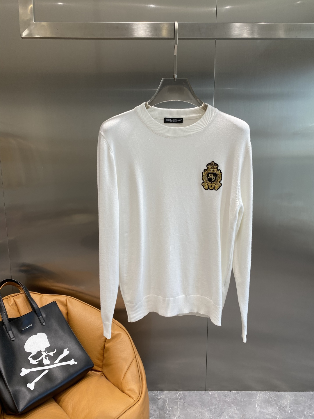 《𝙉𝙚𝙬🤍🖤DG家》2025秋冬新款毛衣 高品质意大利进口面料，高密度针织，时尚百搭毛衣，帅气十足。经典