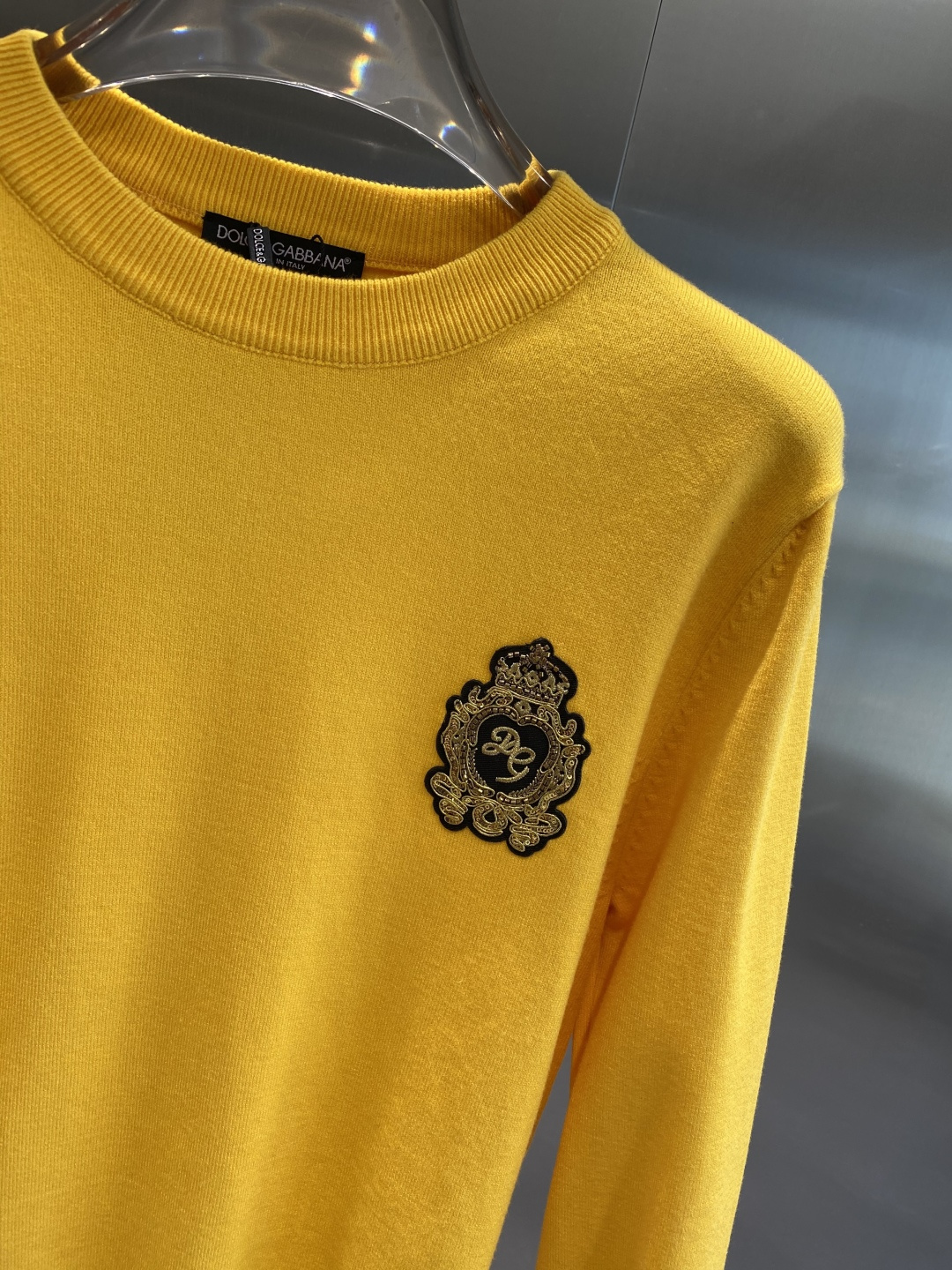 《𝙉𝙚𝙬🤍🖤DG家》2025秋冬新款毛衣 高品质意大利进口面料，高密度针织，时尚百搭毛衣，帅气十足。经典