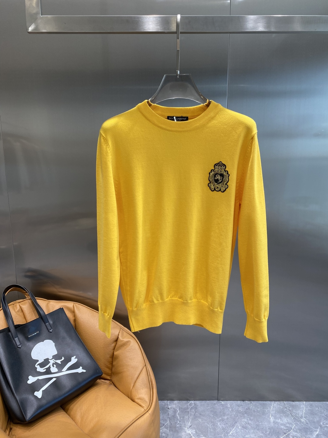 《𝙉𝙚𝙬🤍🖤DG家》2025秋冬新款毛衣 高品质意大利进口面料，高密度针织，时尚百搭毛衣，帅气十足。经典