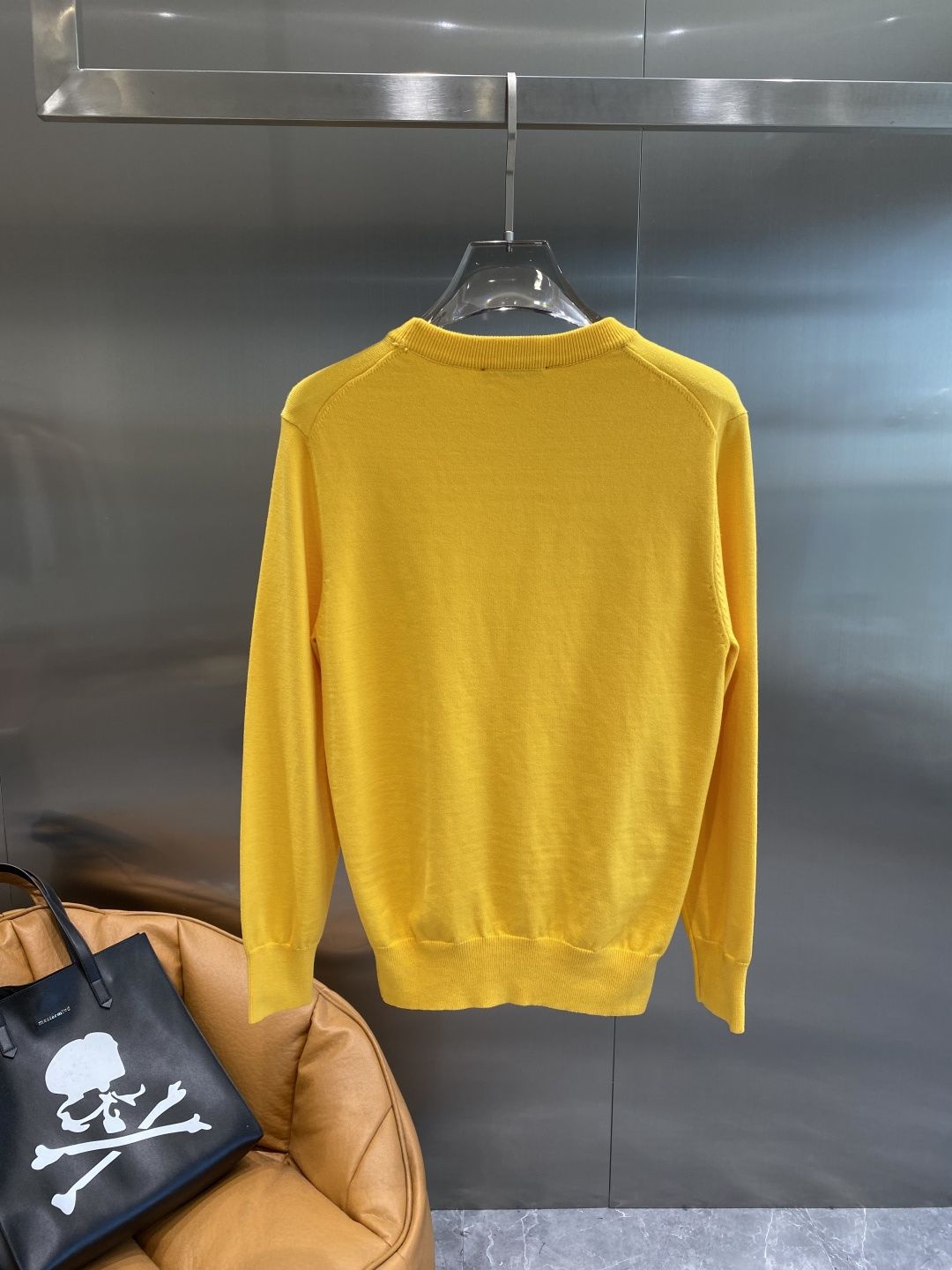 《𝙉𝙚𝙬🤍🖤DG家》2025秋冬新款毛衣 高品质意大利进口面料，高密度针织，时尚百搭毛衣，帅气十足。经典