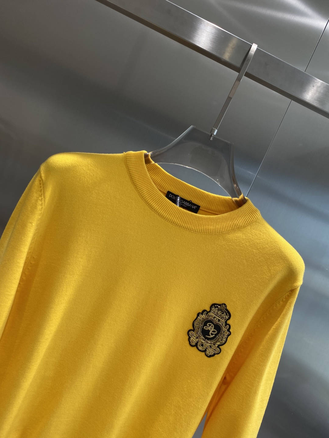 《𝙉𝙚𝙬🤍🖤DG家》2025秋冬新款毛衣 高品质意大利进口面料，高密度针织，时尚百搭毛衣，帅气十足。经典