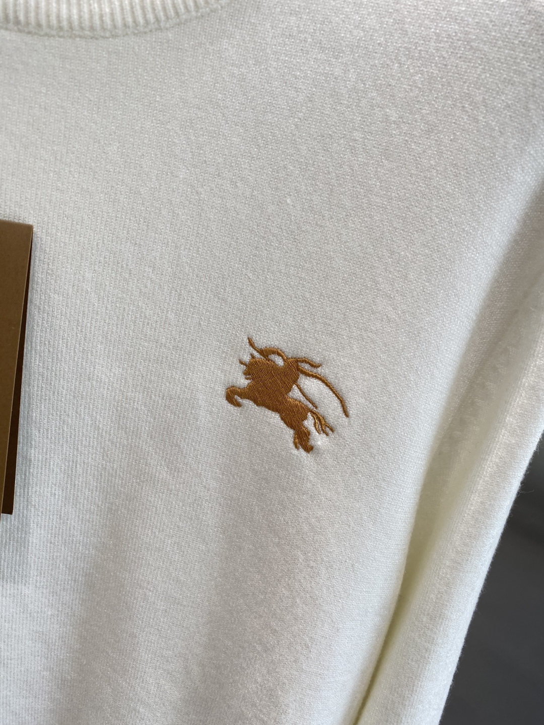 《𝙉𝙚𝙬🤍🖤巴家》2025秋冬新款毛衣 高品质意大利进口面料，高密度针织，时尚百搭毛衣，帅气十足。经典L