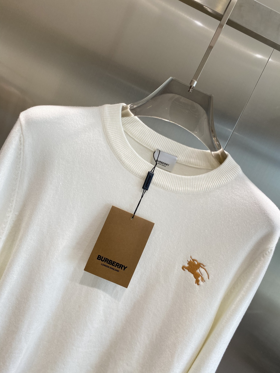 《𝙉𝙚𝙬🤍🖤巴家》2025秋冬新款毛衣 高品质意大利进口面料，高密度针织，时尚百搭毛衣，帅气十足。经典L