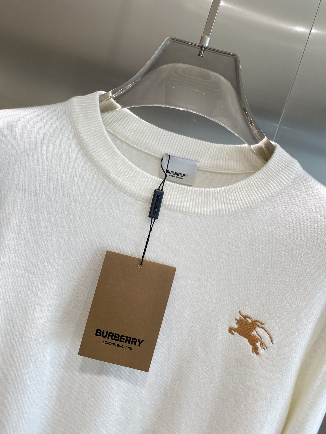 《𝙉𝙚𝙬🤍🖤巴家》2025秋冬新款毛衣 高品质意大利进口面料，高密度针织，时尚百搭毛衣，帅气十足。经典L