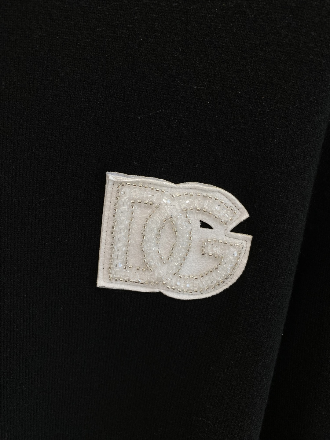 《𝙉𝙚𝙬🤍🖤DG家》2025秋冬新款毛衣 高品质意大利进口面料，高密度针织，时尚百搭毛衣，帅气十足。经典