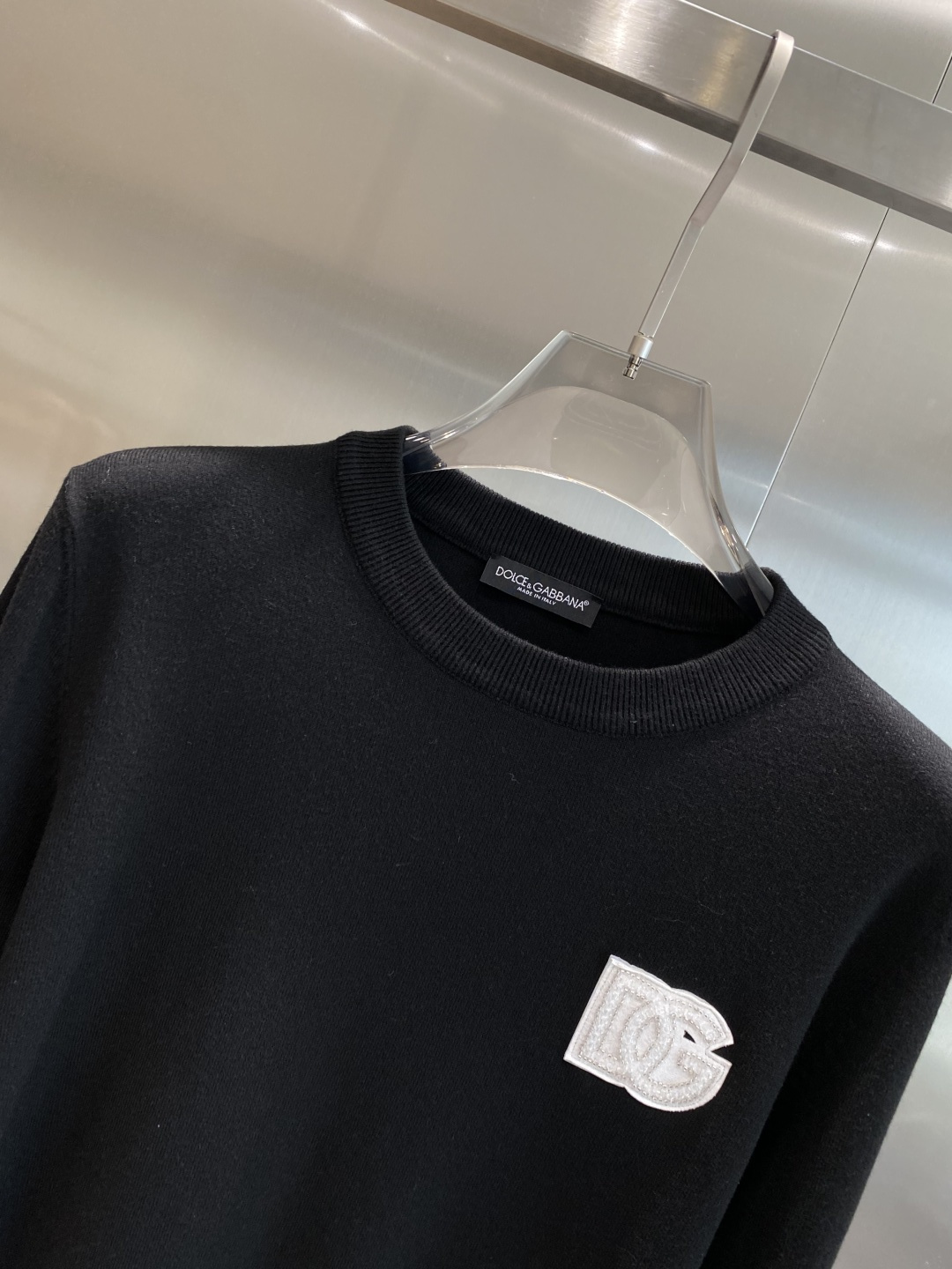 《𝙉𝙚𝙬🤍🖤DG家》2025秋冬新款毛衣 高品质意大利进口面料，高密度针织，时尚百搭毛衣，帅气十足。经典