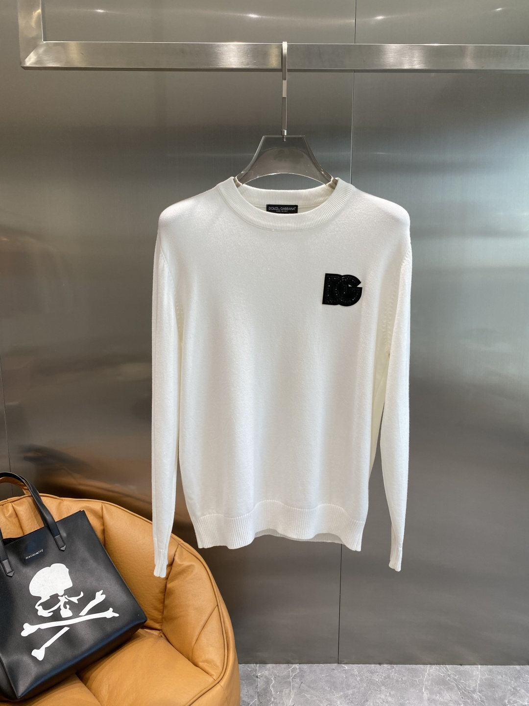 《𝙉𝙚𝙬🤍🖤DG家》2025秋冬新款毛衣 高品质意大利进口面料，高密度针织，时尚百搭毛衣，帅气十足。经典