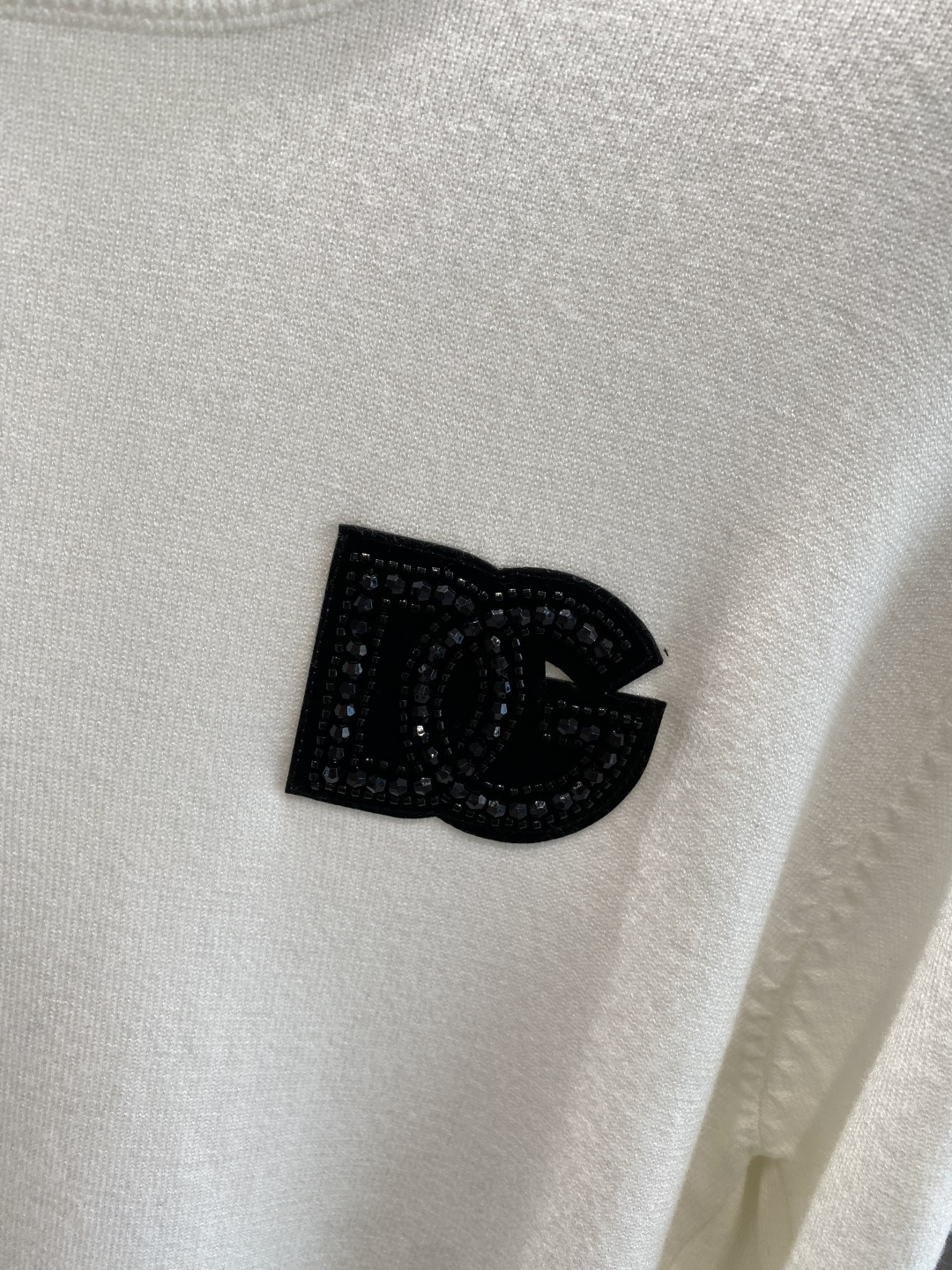 《𝙉𝙚𝙬🤍🖤DG家》2025秋冬新款毛衣 高品质意大利进口面料，高密度针织，时尚百搭毛衣，帅气十足。经典