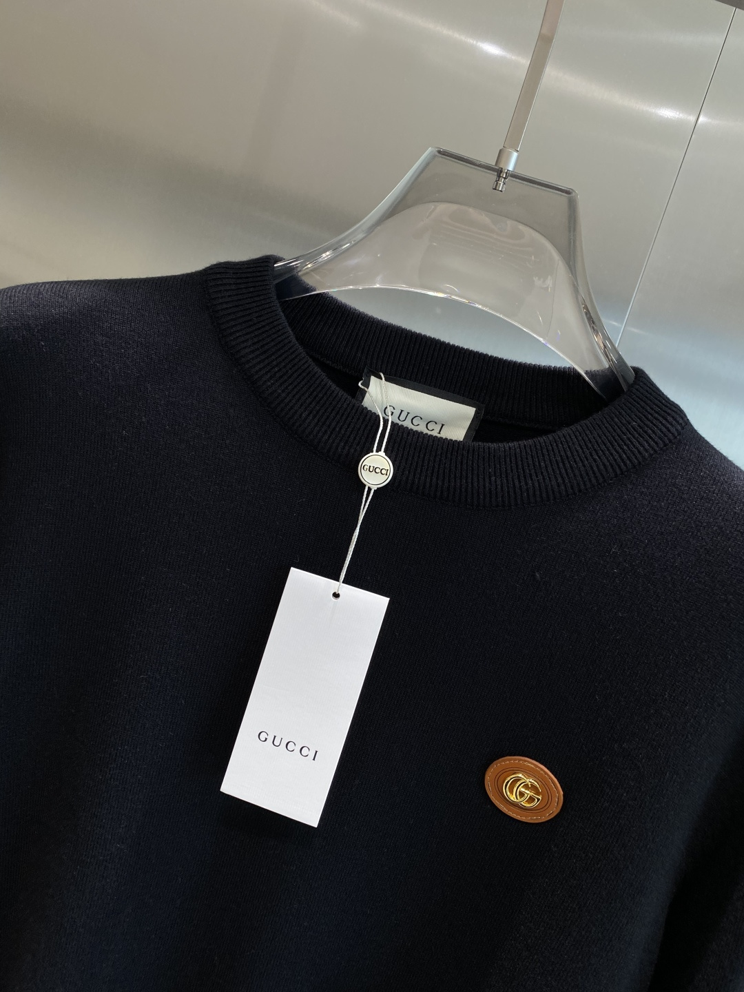 《𝙉𝙚𝙬🤍🖤古家》2025秋冬新款毛衣 高品质意大利进口面料，高密度针织，时尚百搭毛衣，帅气十足。经典L