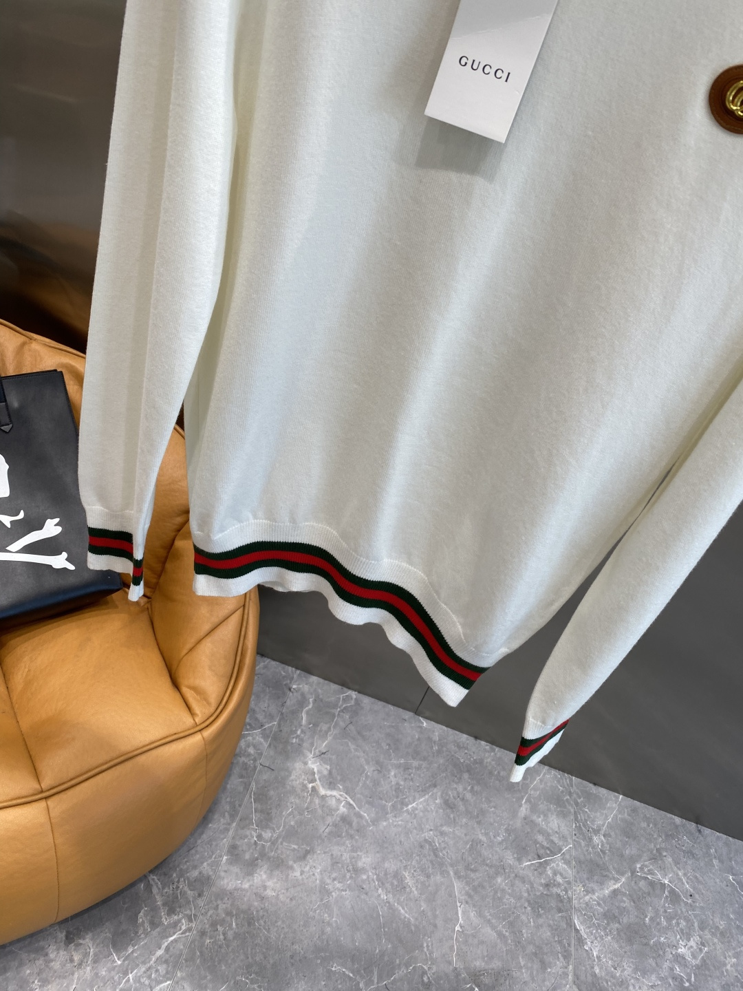 《𝙉𝙚𝙬🤍🖤古家》2025秋冬新款毛衣 高品质意大利进口面料，高密度针织，时尚百搭毛衣，帅气十足。经典L