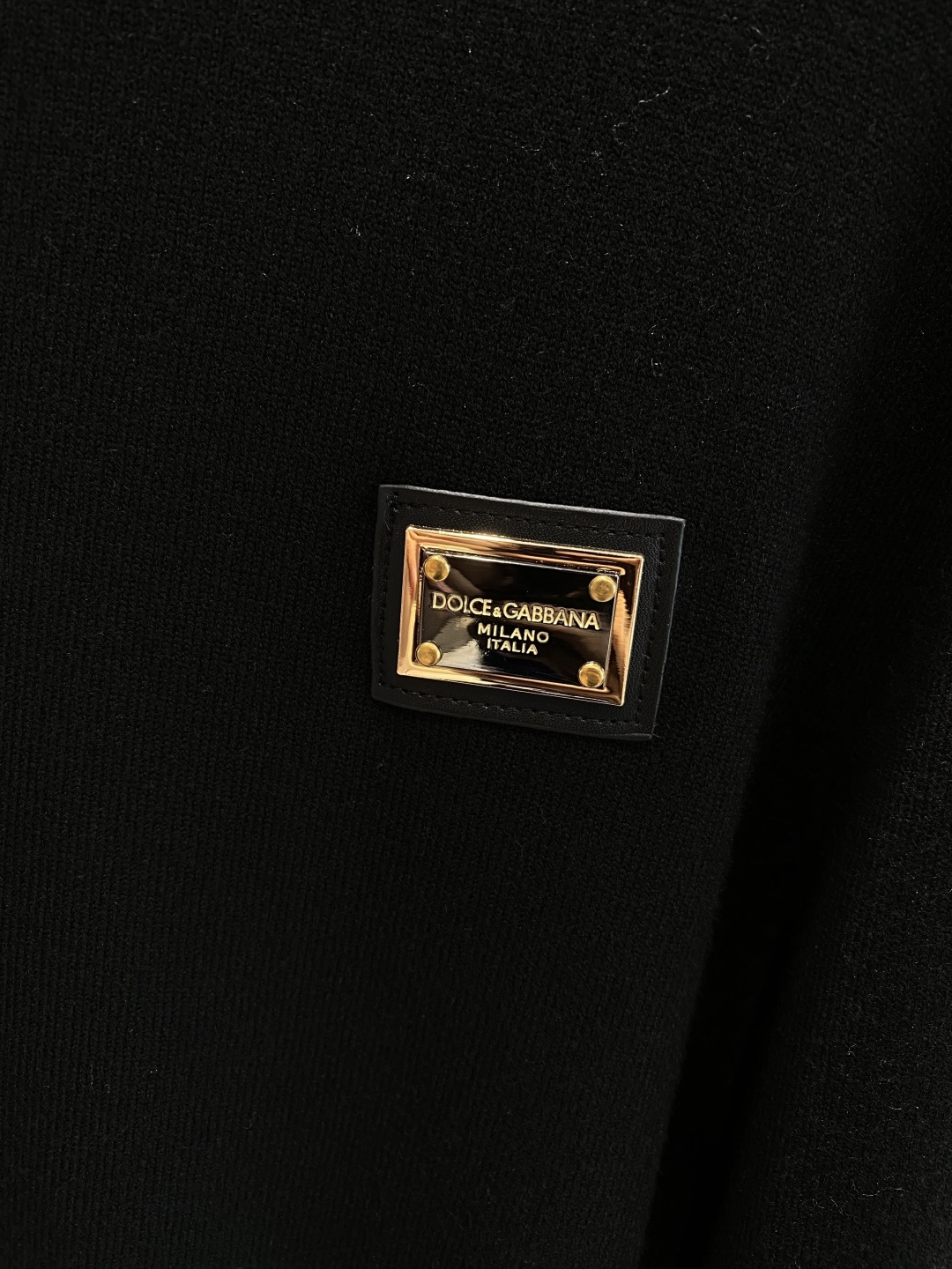 《𝙉𝙚𝙬🤍🖤DG家》2025秋冬新款毛衣 高品质意大利进口面料，高密度针织，时尚百搭毛衣，帅气十足。经典