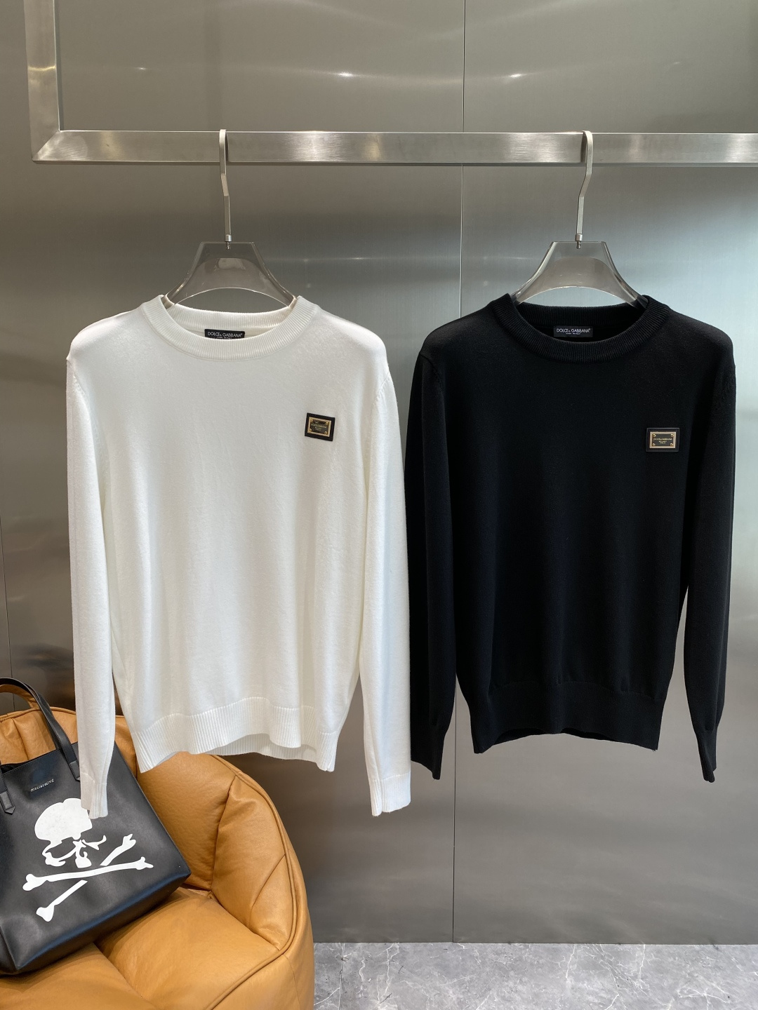 《𝙉𝙚𝙬🤍🖤DG家》2025秋冬新款毛衣 高品质意大利进口面料，高密度针织，时尚百搭毛衣，帅气十足。经典