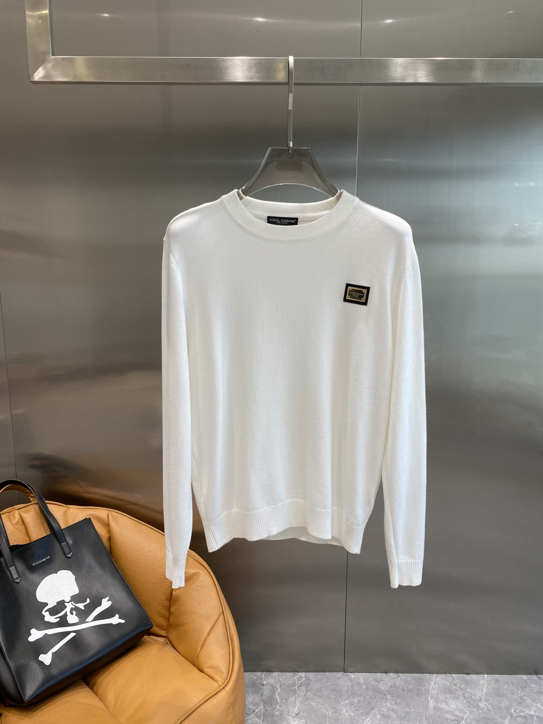 《𝙉𝙚𝙬🤍🖤DG家》2025秋冬新款毛衣 高品质意大利进口面料，高密度针织，时尚百搭毛衣，帅气十足。经典