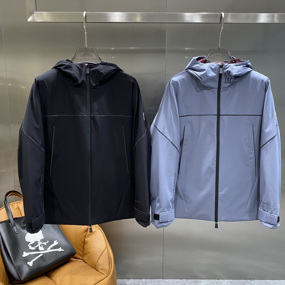 NO:650735,'Mengjia' 2025 winter latest products, available at counters at the same time, original orders, fashionable and casual down jackets, comfortable for the upper body!  Eye-catching and bright, it uses imported original fabrics, top-level craftsmanship letter pattern logo, and original hardware accessories. It is simple yet fashionable. The upper body is fashionable and handsome. Size M-3XL, down jacket, alexander wang19860909《蒙家》 2025冬季最新品,专柜同步有售,原单狠货,时尚休闲羽绒服,上身舒适！吸睛而有亮点,采用进口原版面料,顶级工艺字母图案logo,原版五金辅料装饰,简单而不失时尚,上身时尚帅气,码数M-3XL隔天,,down jacket,alexander wang,Men's clothing