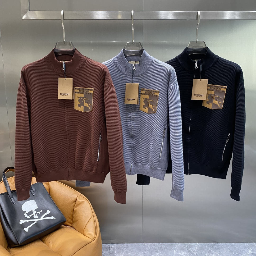 🌾 《𝙉𝙚𝙬🤍🖤巴家》开衫新款针织毛衣衫，彰显2025秋冬秀场的 主题。责任采购羊毛成就换季时节的典雅之