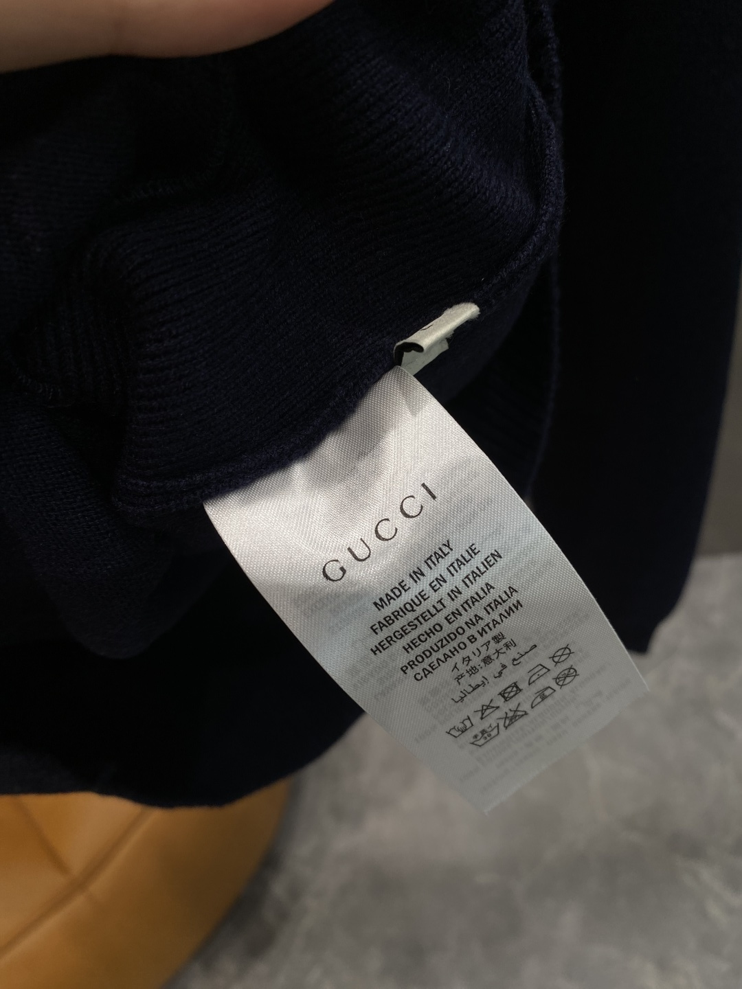 🌾 《𝙉𝙚𝙬🤍🖤古家》25ss秋冬 最新最顶级开衫羊毛针织衫开衫毛衣，精致配色融合新款潮开衫，最顶级的品