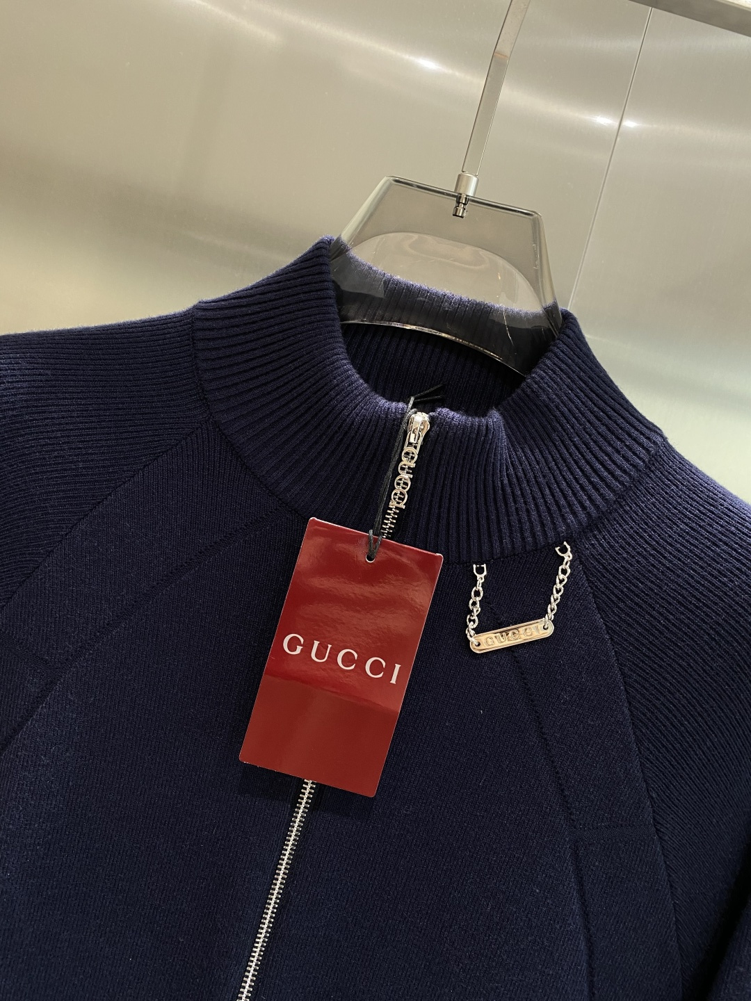 🌾 《𝙉𝙚𝙬🤍🖤古家》25ss秋冬 最新最顶级开衫羊毛针织衫开衫毛衣，精致配色融合新款潮开衫，最顶级的品