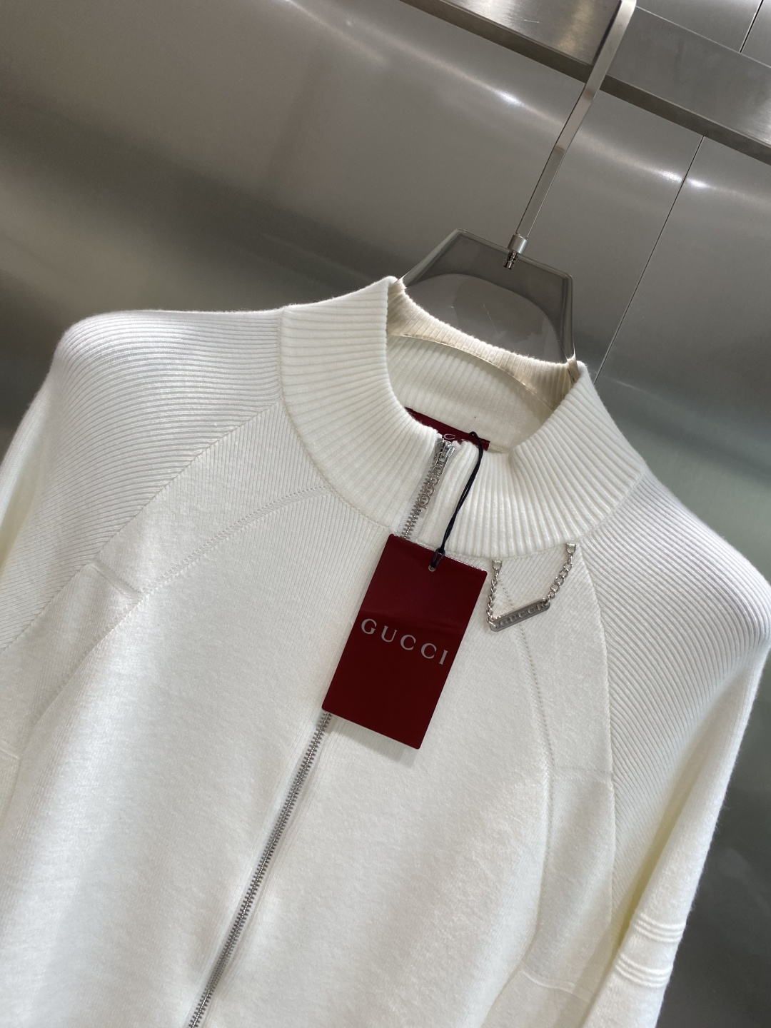 🌾 《𝙉𝙚𝙬🤍🖤古家》25ss秋冬 最新最顶级开衫羊毛针织衫开衫毛衣，精致配色融合新款潮开衫，最顶级的品