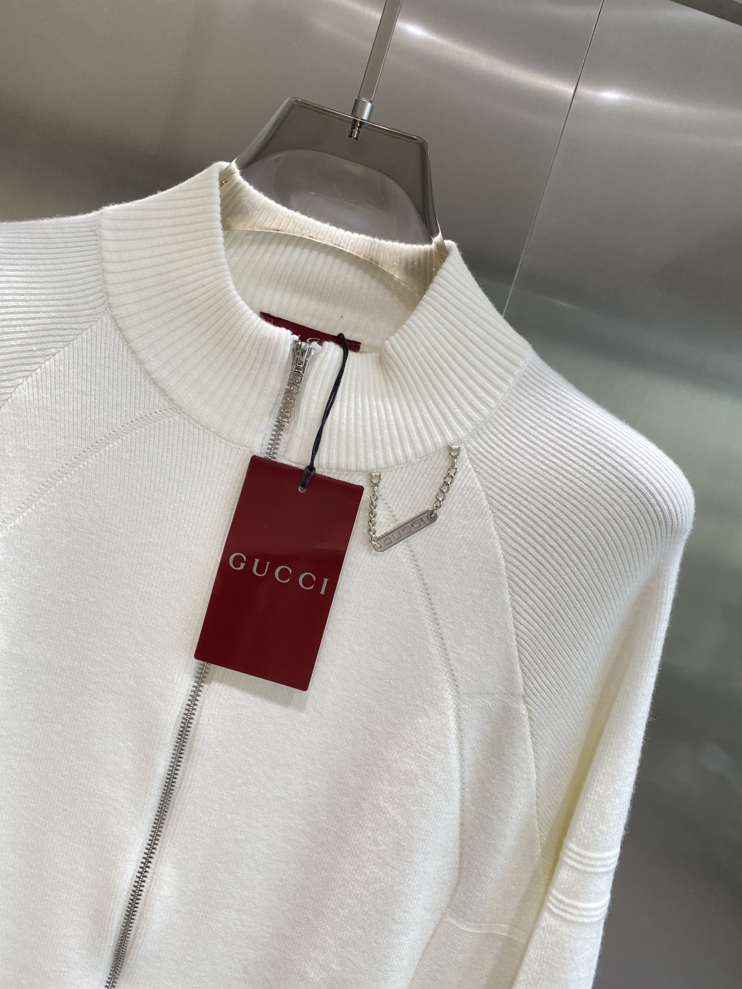 🌾 《𝙉𝙚𝙬🤍🖤古家》25ss秋冬 最新最顶级开衫羊毛针织衫开衫毛衣，精致配色融合新款潮开衫，最顶级的品