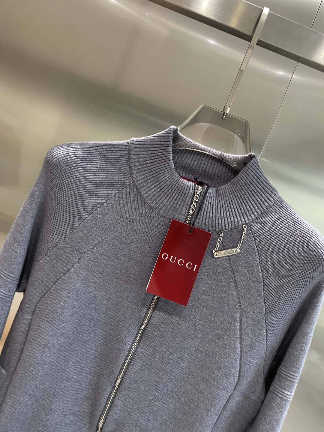 🌾 《𝙉𝙚𝙬🤍🖤古家》25ss秋冬 最新最顶级开衫羊毛针织衫开衫毛衣，精致配色融合新款潮开衫，最顶级的品