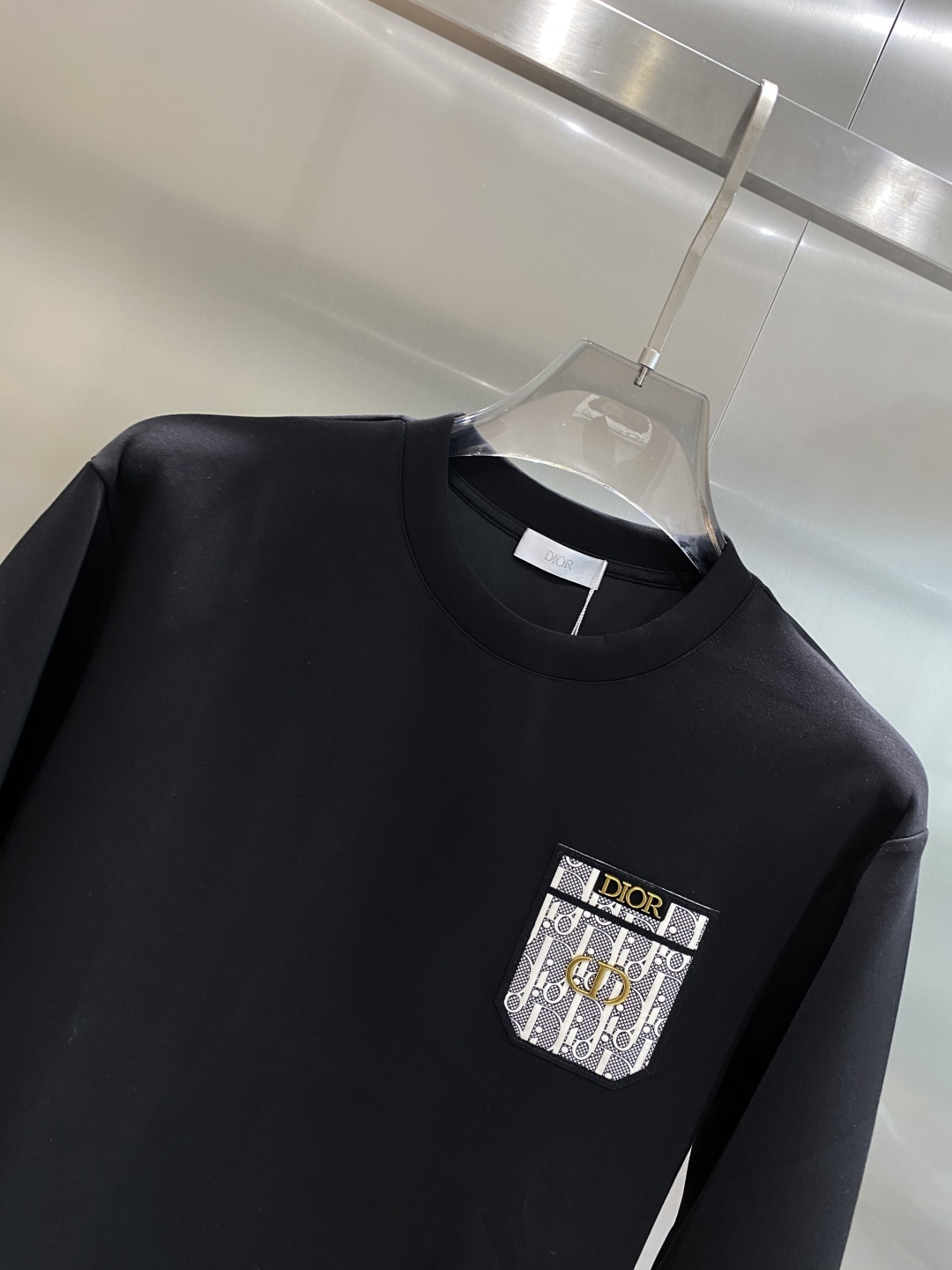 🌾 《𝙉𝙚𝙬🤍🖤驴家》25秋冬新品空气层 圆领卫衣，正面品牌标识设计，创意重释品牌标志性设计，采用400