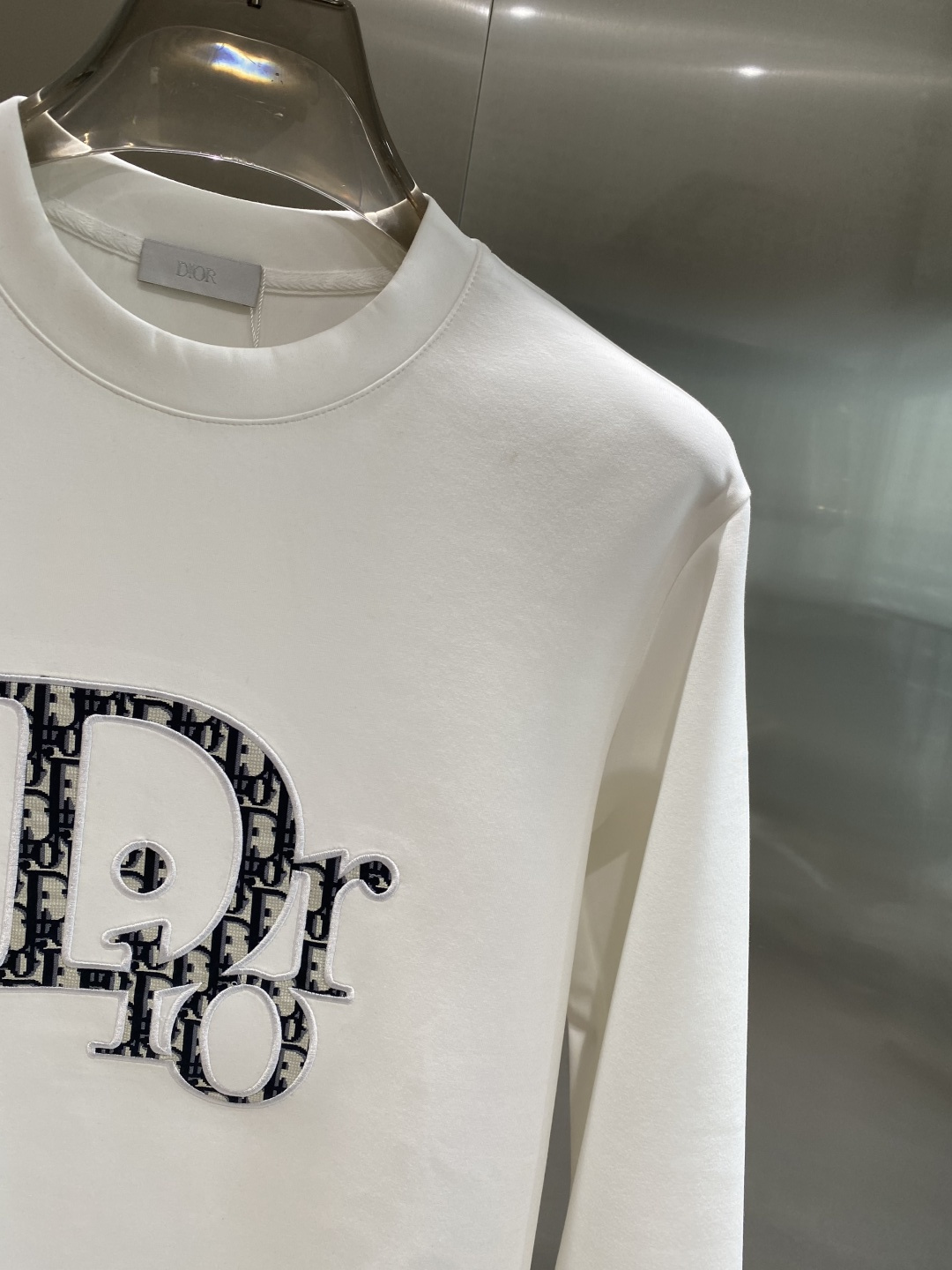 🌾 《𝙉𝙚𝙬🤍🖤迪家》25秋冬新品空气层 圆领卫衣，正面品牌标识设计，创意重释品牌标志性设计，采用400