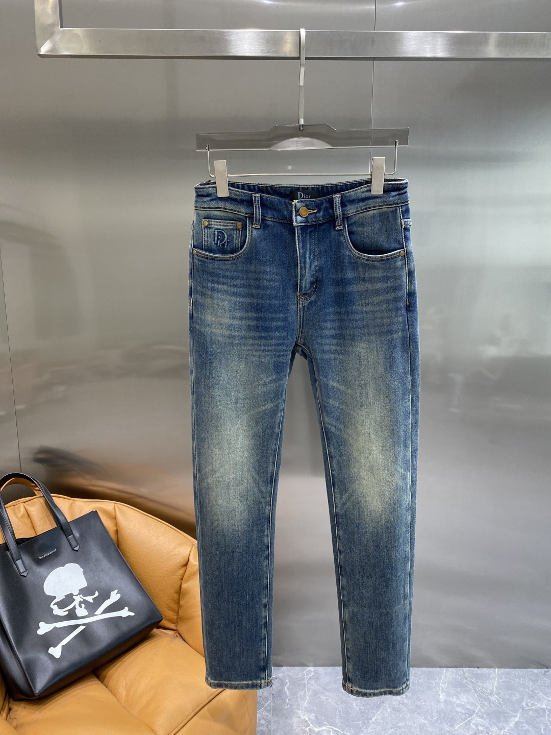 《𝙉𝙚𝙬🤍🖤迪家》25ss秋冬牛仔 超级有范儿的一款牛仔裤，定制原版水洗牛仔面料，独特设计，顶级工艺字母