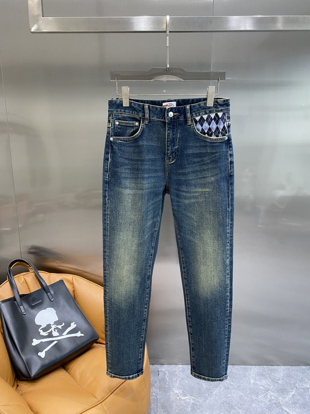 《𝙉𝙚𝙬🤍🖤普家》25ss秋冬牛仔 超级有范儿的一款牛仔裤，定制原版水洗牛仔面料，独特设计，顶级工艺字母