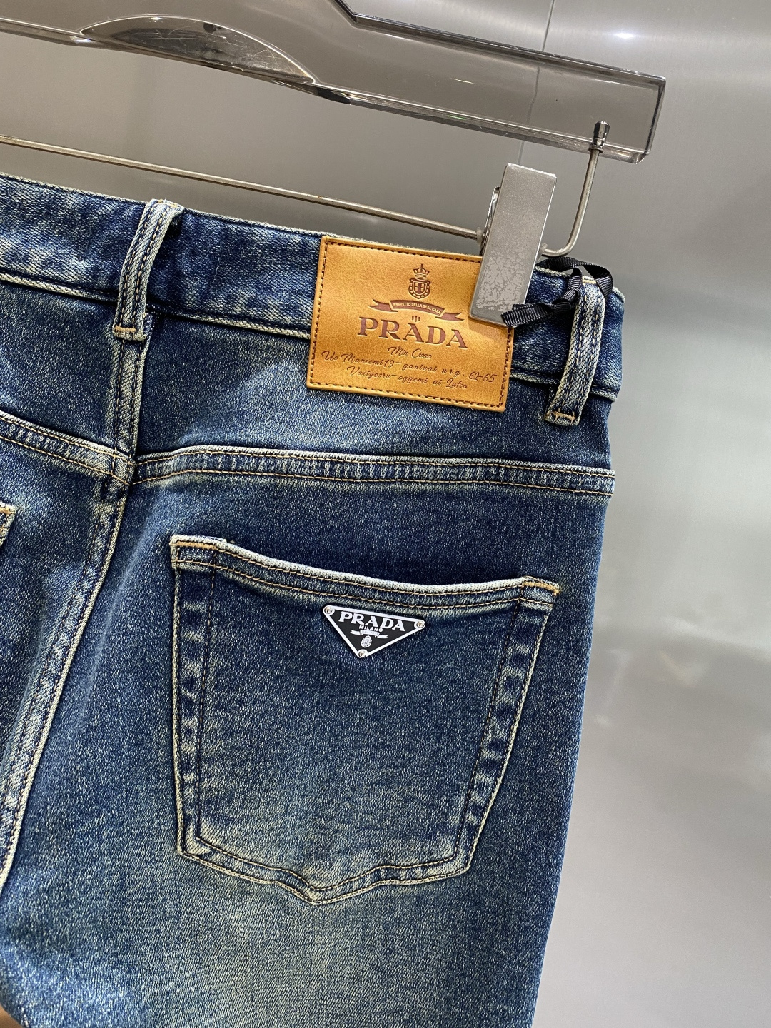 《𝙉𝙚𝙬🤍🖤普家》25ss秋冬牛仔 超级有范儿的一款牛仔裤，定制原版水洗牛仔面料，独特设计，顶级工艺字母