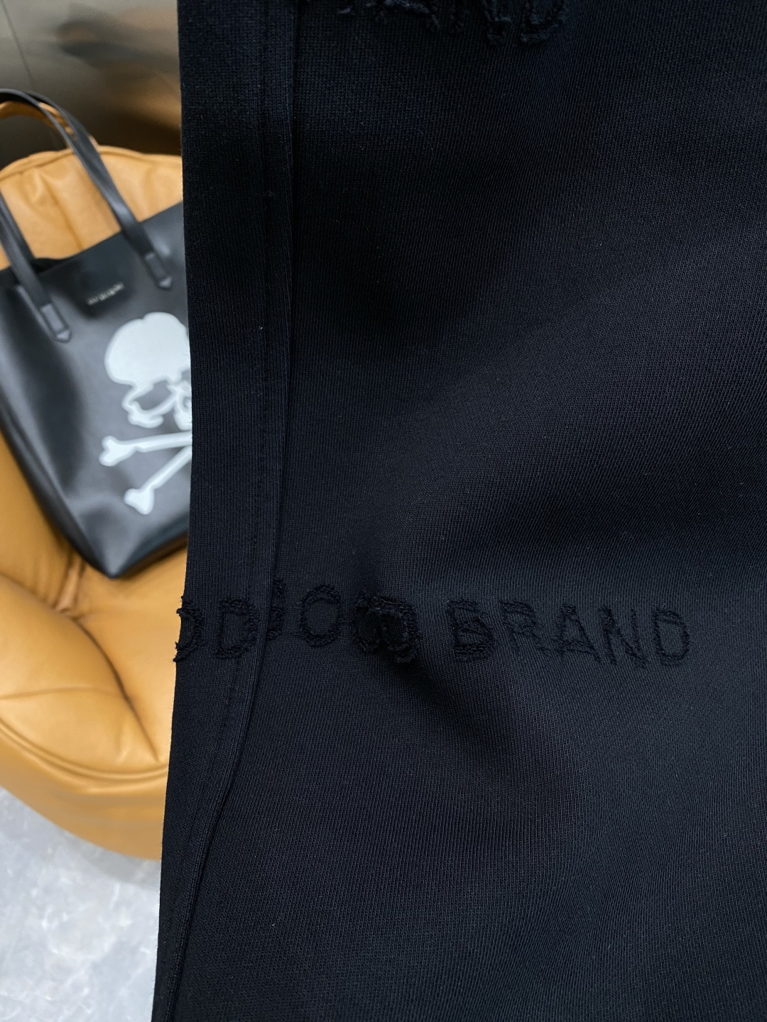 《𝙉𝙚𝙬🖤🤍古家》2025专柜新品大爆款高端休闲裤松紧裤！奢华品牌logo重工艺点缀 随意进出专柜，高端