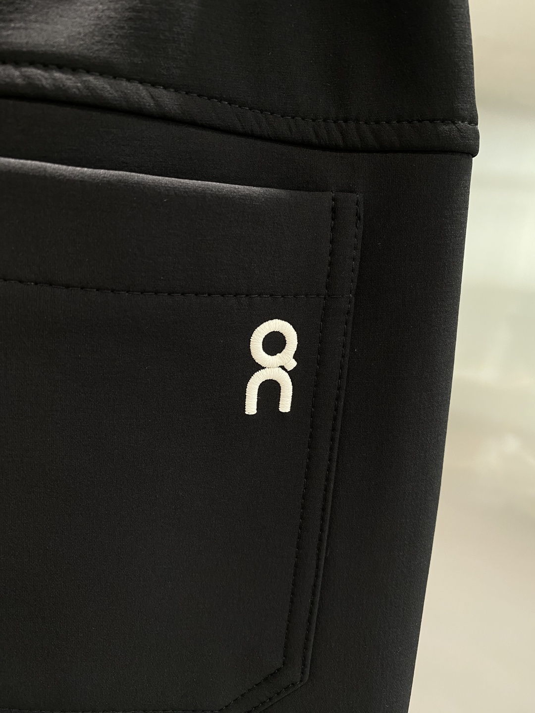 《𝙉𝙚𝙬🖤🤍罗家》2025专柜新品大爆款高端休闲裤松紧裤！奢华品牌logo重工艺点缀 随意进出专柜，高端