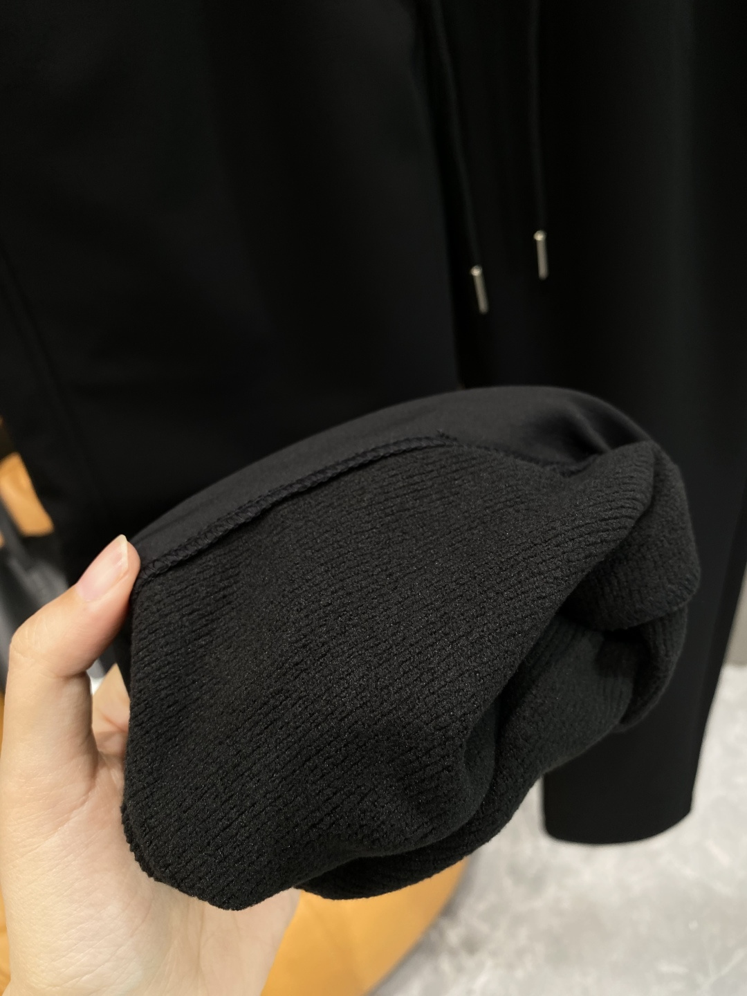 《𝙉𝙚𝙬🖤🤍罗家》2025专柜新品大爆款高端休闲裤松紧裤！奢华品牌logo重工艺点缀 随意进出专柜，高端