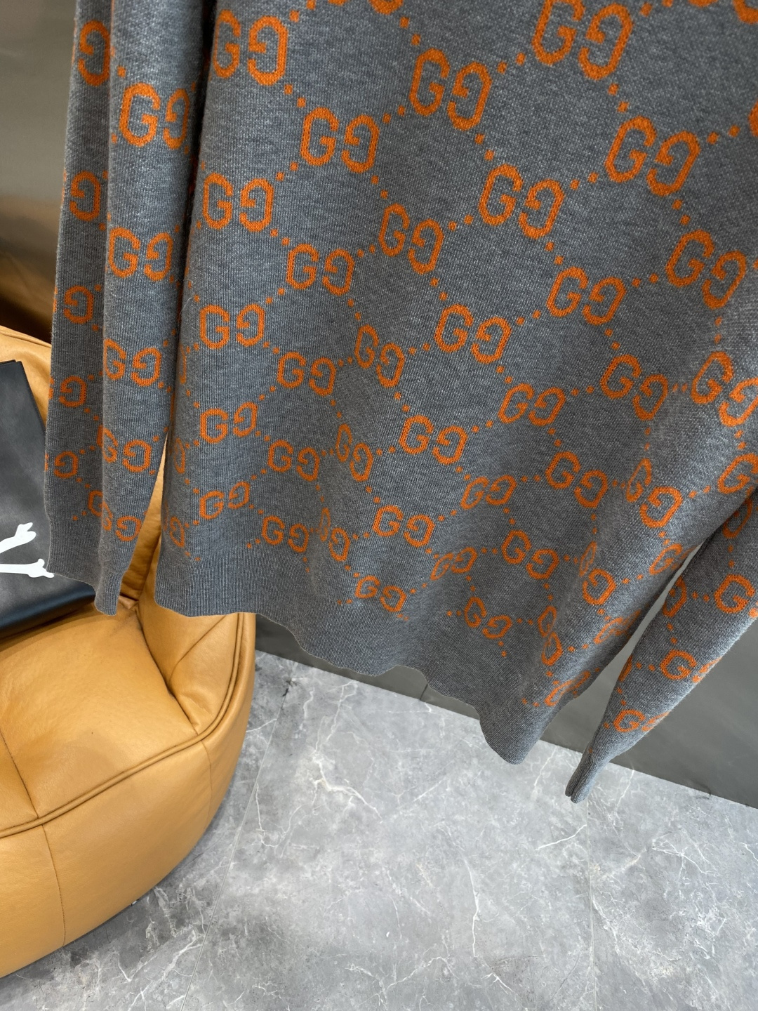 《𝙉𝙚𝙬🤍🖤古家》2025官网秋冬季最新毛衣，专柜同步在售爆款！特供羊毛混纺面料.手感舒适.可直接接触皮