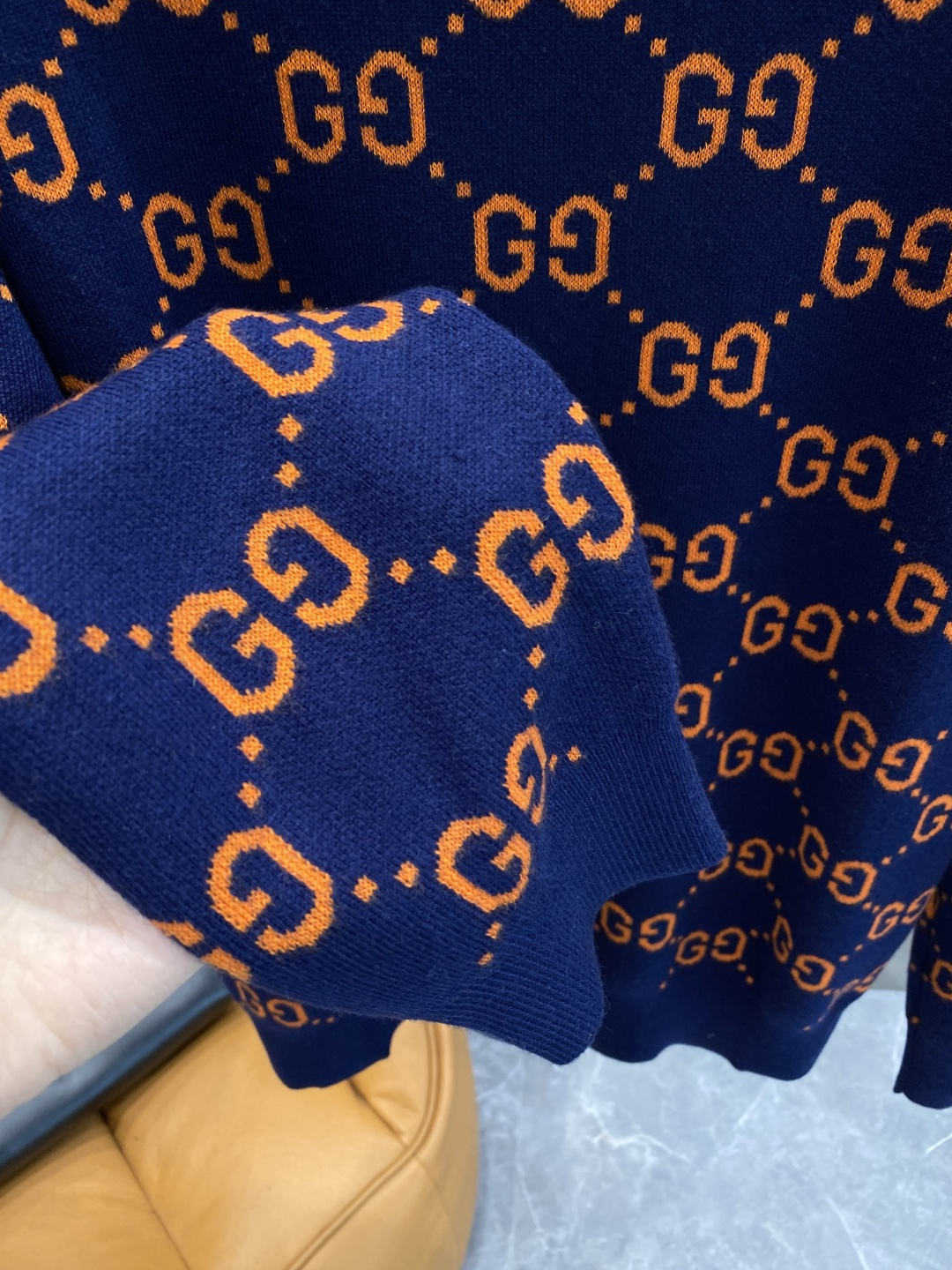 《𝙉𝙚𝙬🤍🖤古家》2025官网秋冬季最新毛衣，专柜同步在售爆款！特供羊毛混纺面料.手感舒适.可直接接触皮