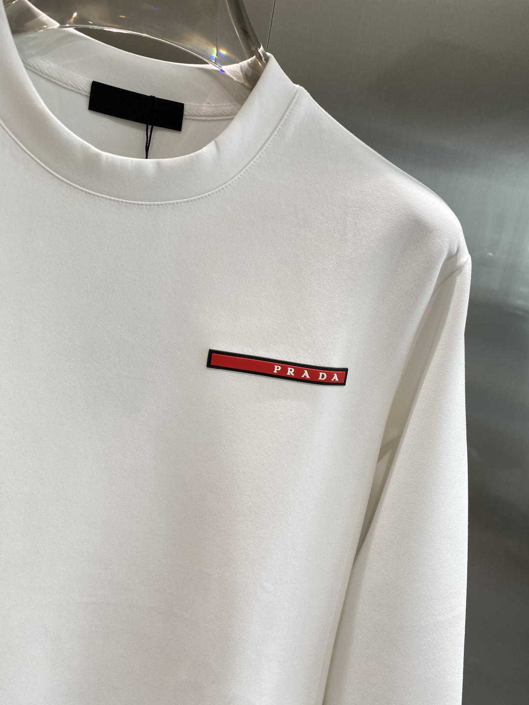 《𝙉𝙚𝙬🤍🖤普家》25秋冬新品空气层 圆领卫衣，正面品牌标识设计，创意重释品牌标志性设计，采用400克重