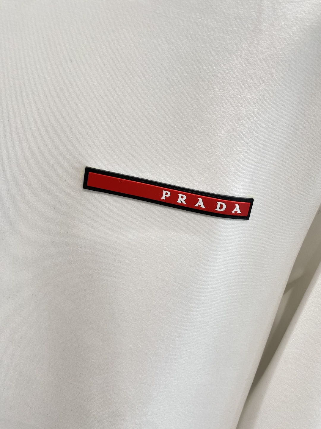 《𝙉𝙚𝙬🤍🖤普家》25秋冬新品空气层 圆领卫衣，正面品牌标识设计，创意重释品牌标志性设计，采用400克重