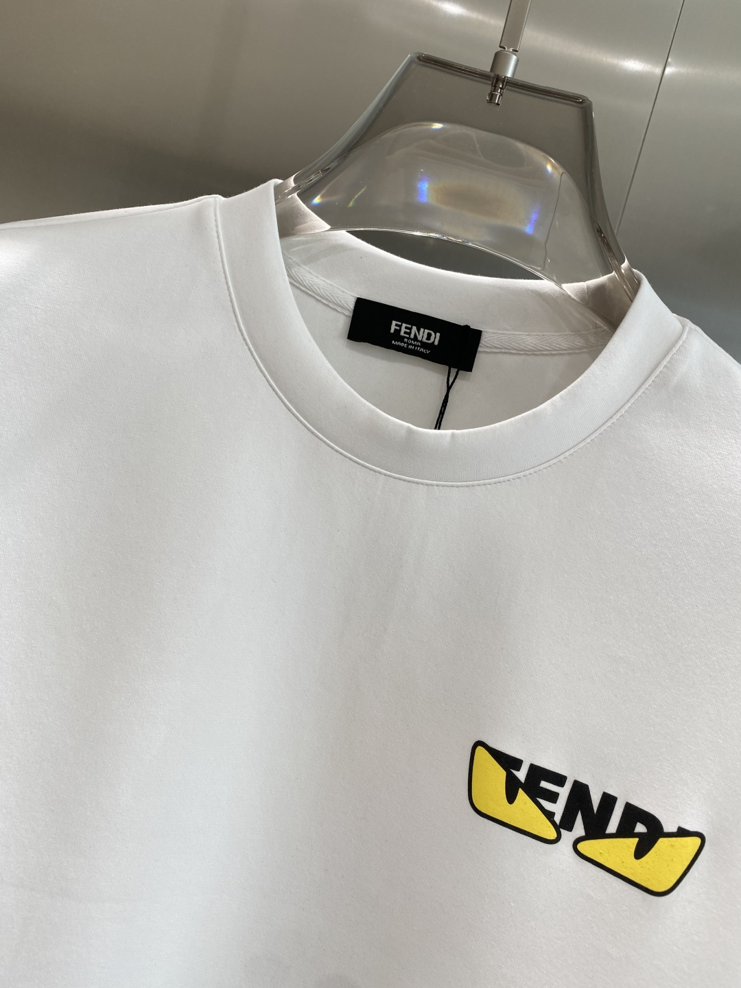 《𝙉𝙚𝙬🤍🖤芬家》25秋冬新品空气层 圆领卫衣，正面品牌标识设计，创意重释品牌标志性设计，采用400克重