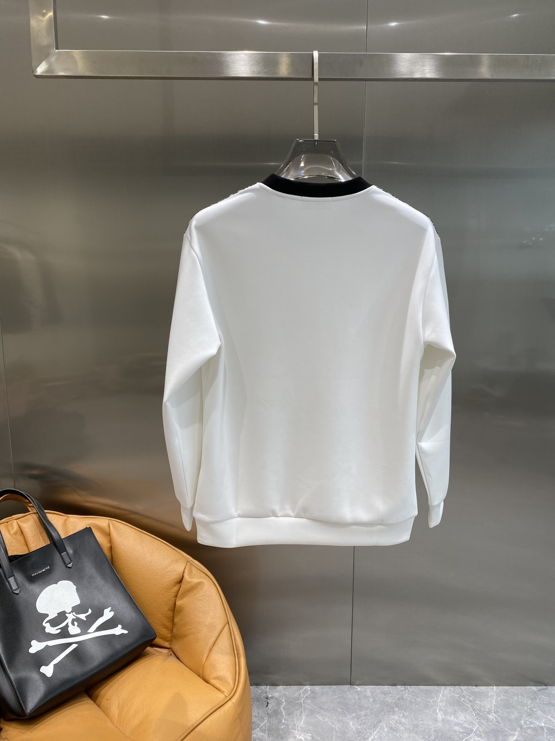 《𝙉𝙚𝙬🤍🖤迪家》25秋冬新品空气层 圆领卫衣，正面品牌标识设计，创意重释品牌标志性设计，采用400克重