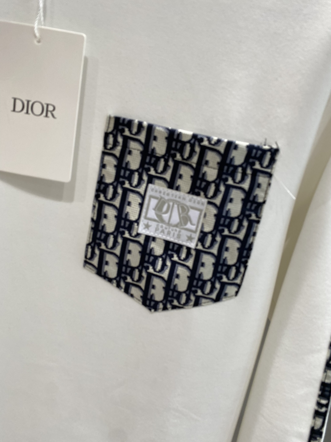 《𝙉𝙚𝙬🤍🖤迪家》25秋冬新品空气层 圆领卫衣，正面品牌标识设计，创意重释品牌标志性设计，采用400克重